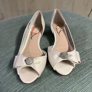 Nina white shoes with bow